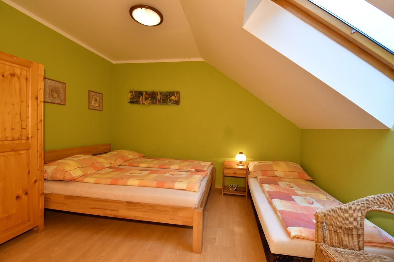 Apartman U Sarky Valaska ภายนอก รูปภาพ